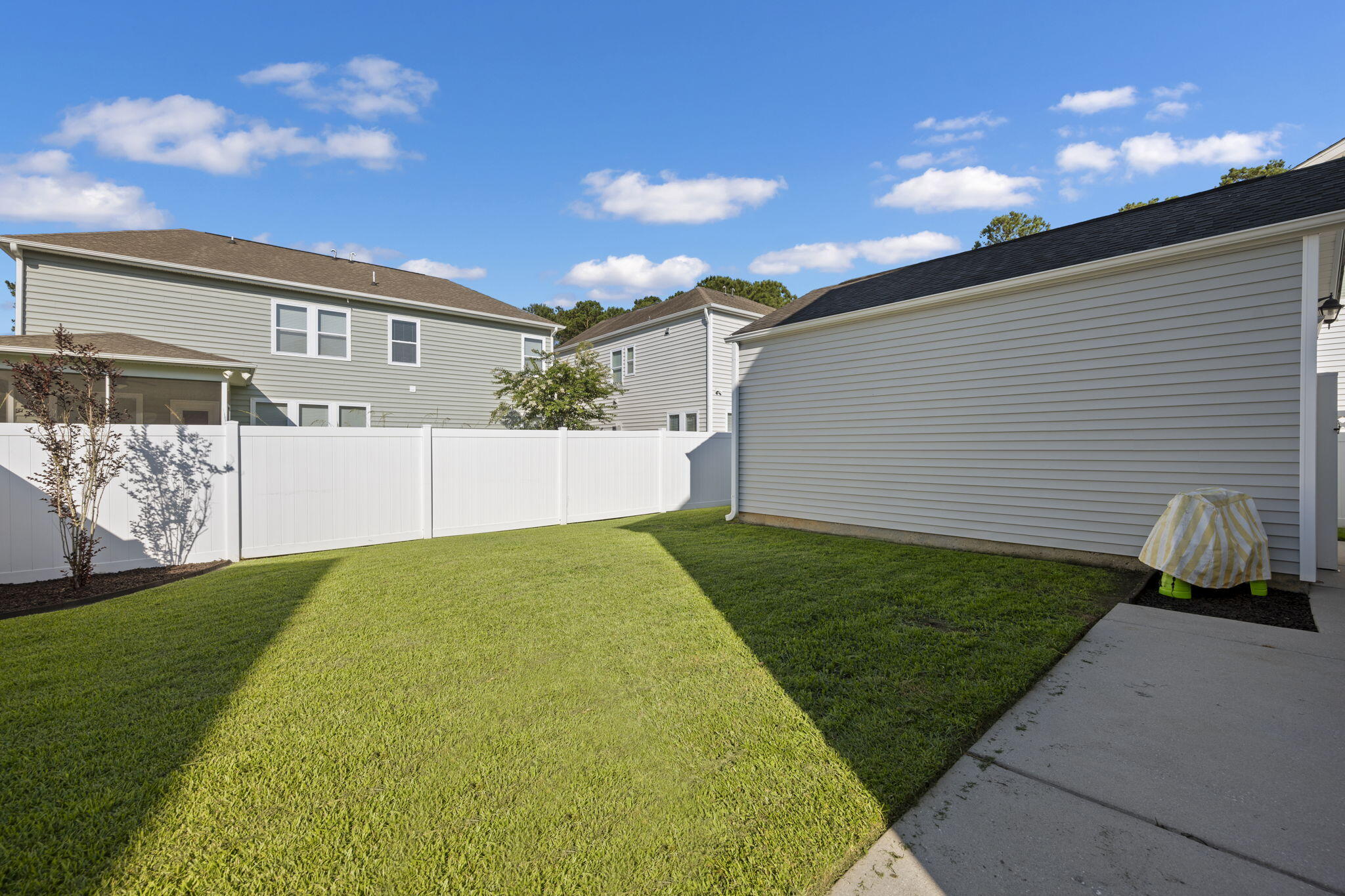 7405 Purser Lane Hanahan, SC 29410 - Photo 9 of 44 9-web-or-mls-DSC_9725