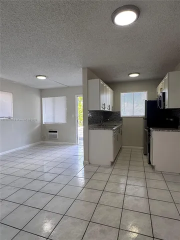 $1,500 | 2150 Madison Street, Unit 20, Hollywood, FL 33020