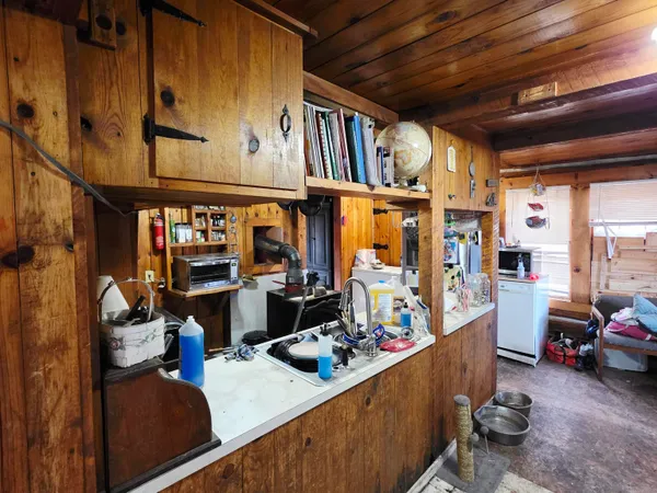 $289,000 | 2477 Cedonia-Addy Road, Addy, WA 99101