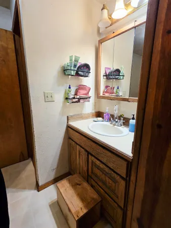 $289,000 | 2477 Cedonia-Addy Road, Addy, WA 99101