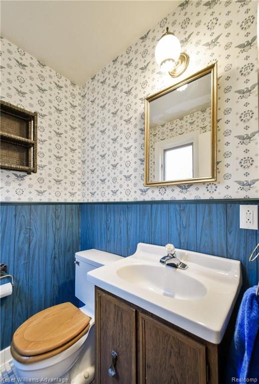 349 Ridgemont Road Grosse Pointe Farms, MI 48236 - Photo 23 of 33