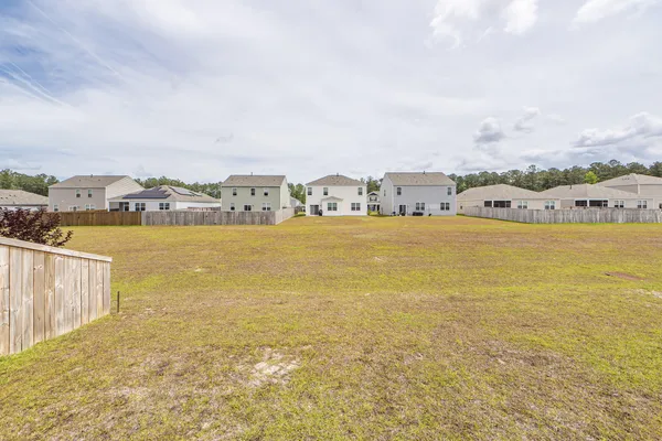 $2,400 | 493 Cedarview Road, Summerville, SC 29486