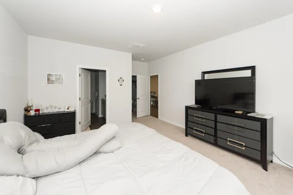 $2,400 | 493 Cedarview Road, Summerville, SC 29486