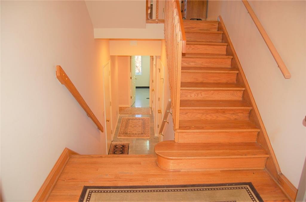 406 Schenley Road Pittsburgh, PA 15217 - Photo 5 of 25 Gallery Image 5