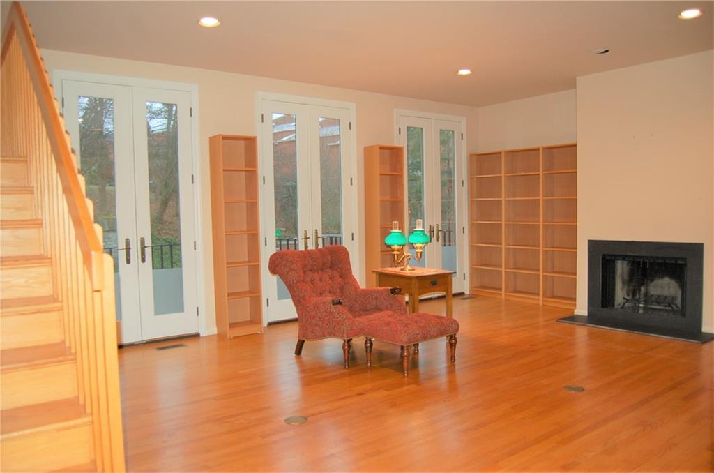 406 Schenley Road Pittsburgh, PA 15217 - Photo 6 of 25 Gallery Image 6