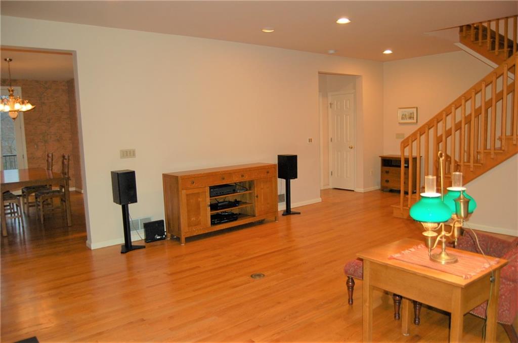406 Schenley Road Pittsburgh, PA 15217 - Photo 8 of 25 Gallery Image 8