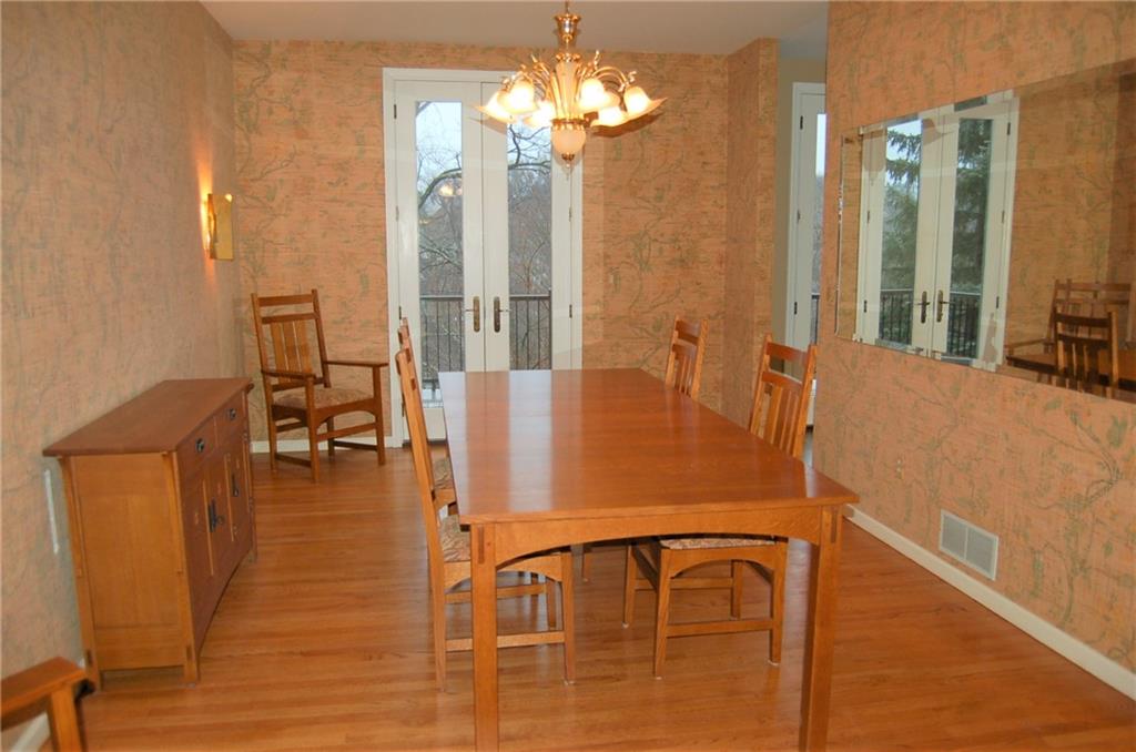 406 Schenley Road Pittsburgh, PA 15217 - Photo 9 of 25 Gallery Image 9