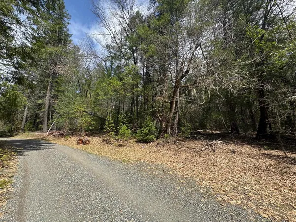 $45,000 | 4.9-acres David Lane, Seiad Valley, CA 96086