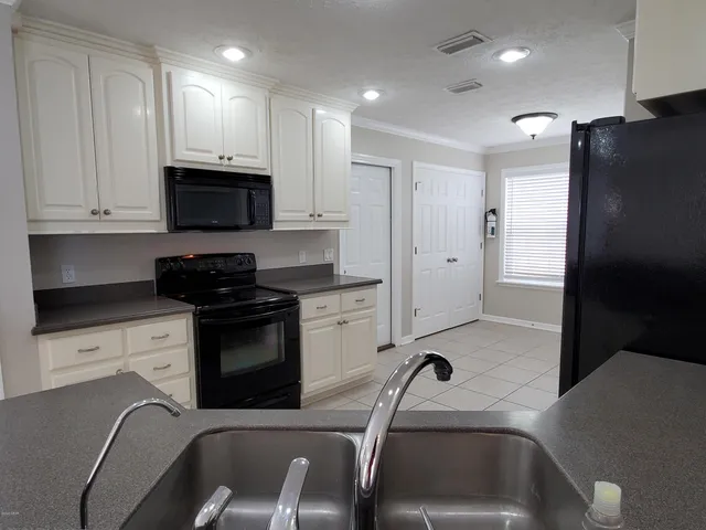 $2,400 | 3416 Harrison Avenue, Panama City, FL 32405