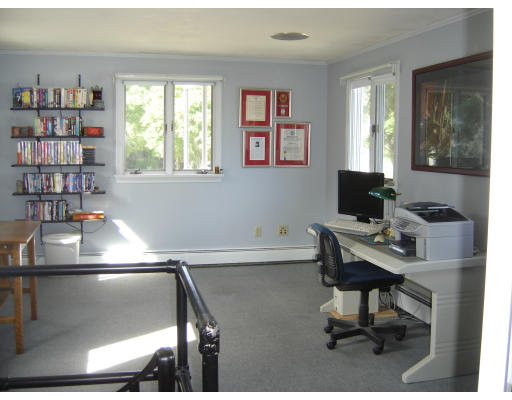 28 Keeling Road Wakefield, MA 01880 - Photo 13 of 16 Gallery Image 13