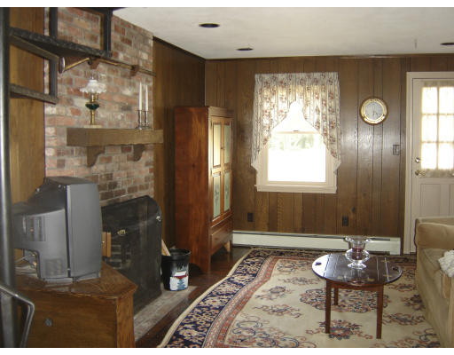 28 Keeling Road Wakefield, MA 01880 - Photo 10 of 16 Gallery Image 10