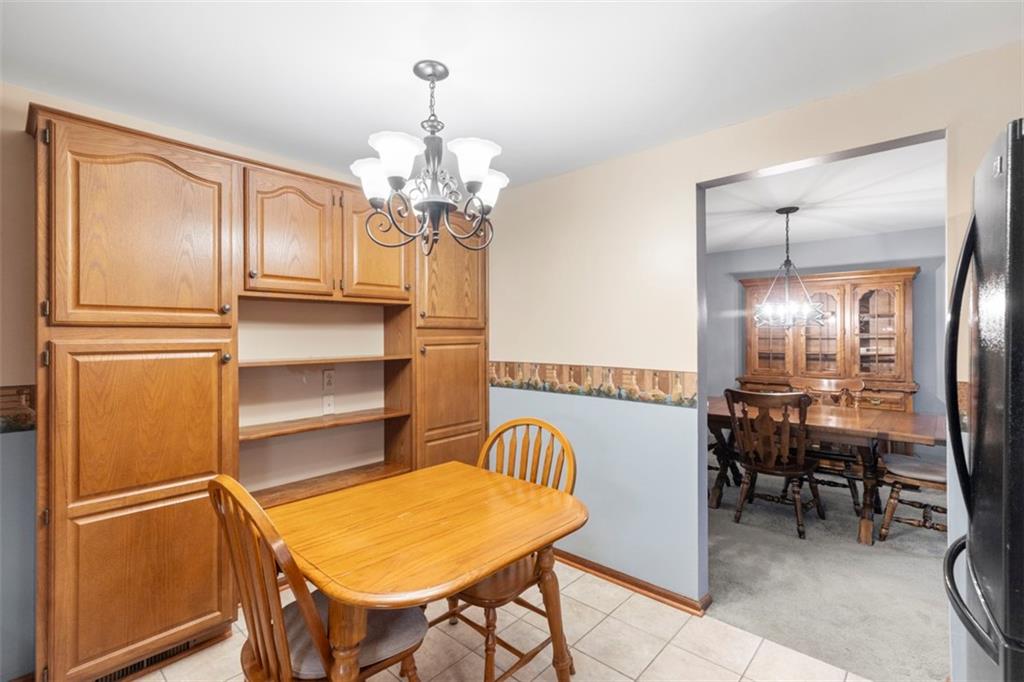 251 Wyngate Road Coraopolis, PA 15108 - Photo 12 of 37