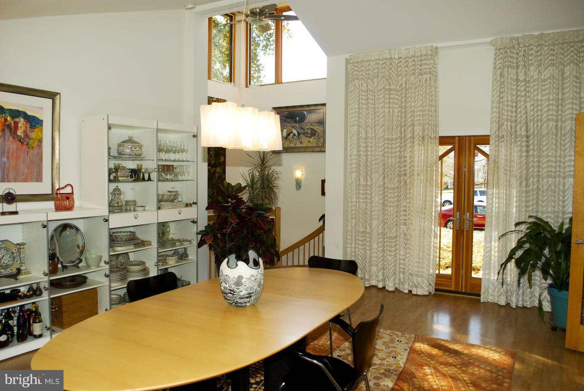 3843 Gallows Road Annandale, VA 22003 - Photo 11 of 30 Dining Room