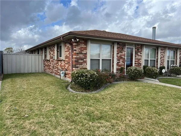 $2,000 | 3508 Decomine Street, Chalmette, LA 70043
