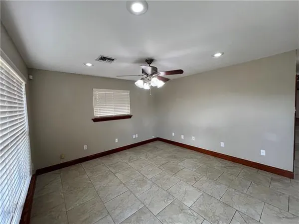 $2,000 | 3508 Decomine Street, Chalmette, LA 70043