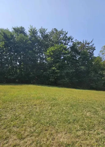 $84,900 | 437 Woodland Trail, Lindenhurst, IL 60046