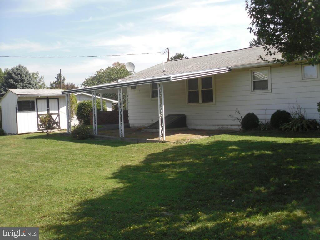 111 Sycamore Road Ephrata, PA 17522 - Photo 3 of 5 Gallery Image 3