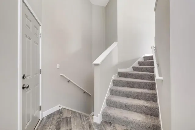 $412,520 | 2110 Goldenray Drive, Faribault, MN 55021