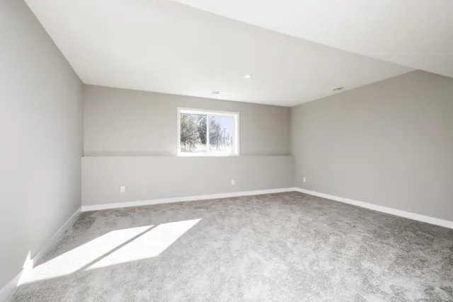 $412,520 | 2110 Goldenray Drive, Faribault, MN 55021