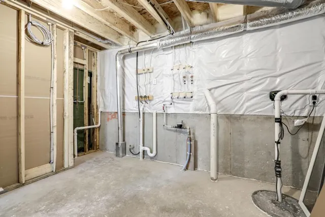 $412,520 | 2110 Goldenray Drive, Faribault, MN 55021