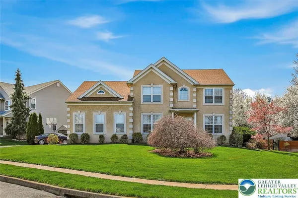 $649,900 | 2560 Country Top Trail, Bethlehem, PA 18020