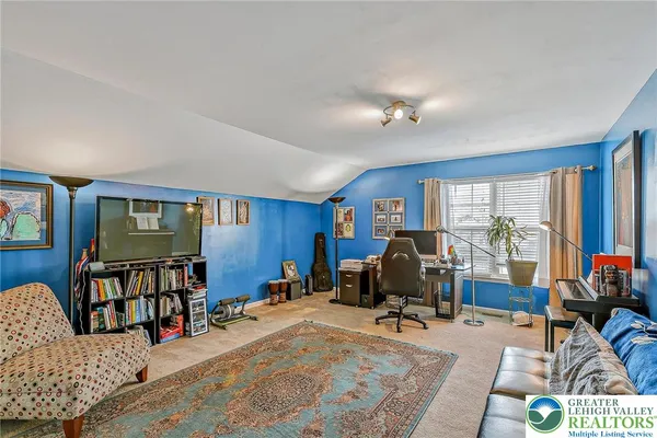 $649,900 | 2560 Country Top Trail, Bethlehem, PA 18020