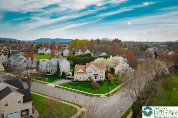 $649,900 | 2560 Country Top Trail, Bethlehem, PA 18020