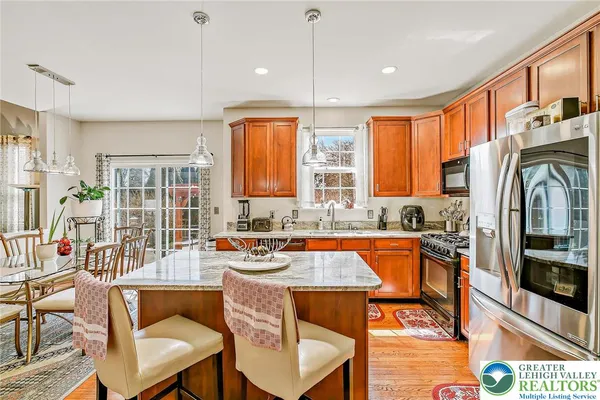 $649,900 | 2560 Country Top Trail, Bethlehem, PA 18020