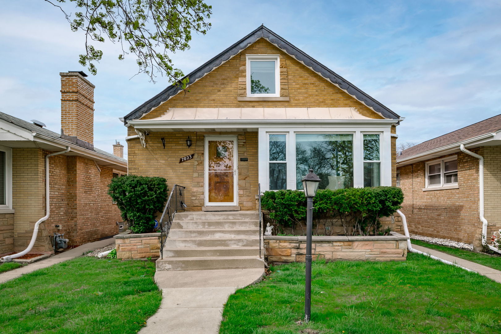 7023 29th Place Berwyn, IL 60402 - Photo 1 of 31