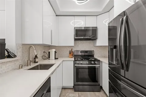 $3,000 | 7110 La Tijera Boulevard, Unit J202, Los Angeles, CA 90045