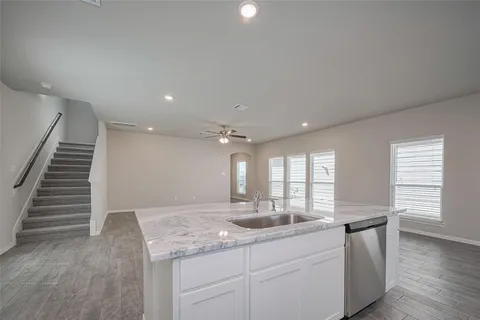 $319,500 | 750 Marion Price Drive, Dayton, TX 77535