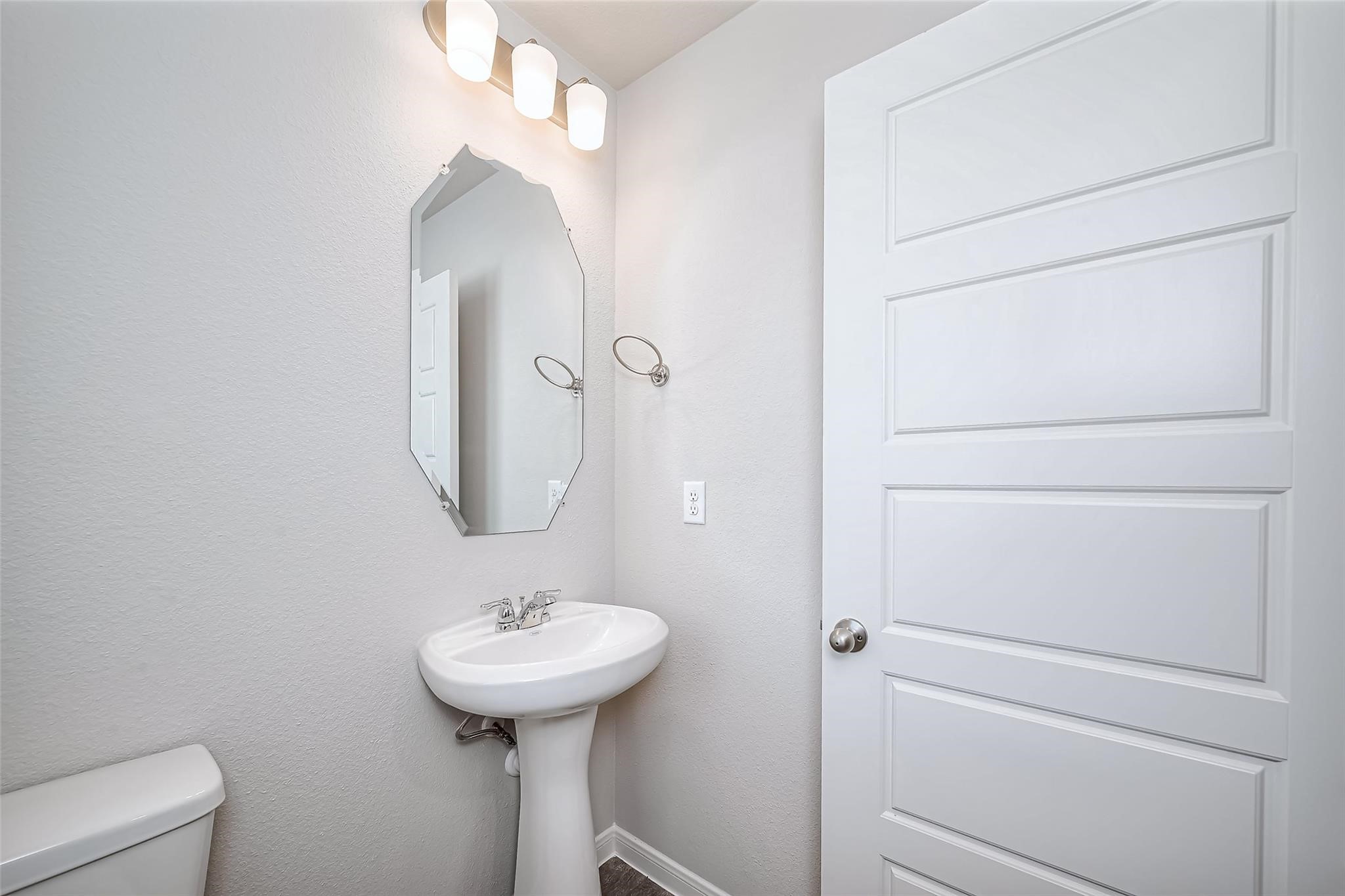 750 Marion Price Drive Dayton, TX 77535 - Photo 15 of 34