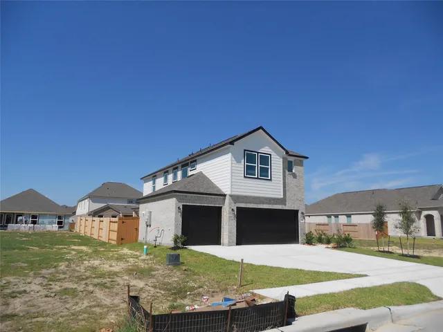 $319,500 | 750 Marion Price Drive, Dayton, TX 77535