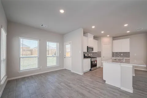 $319,500 | 750 Marion Price Drive, Dayton, TX 77535