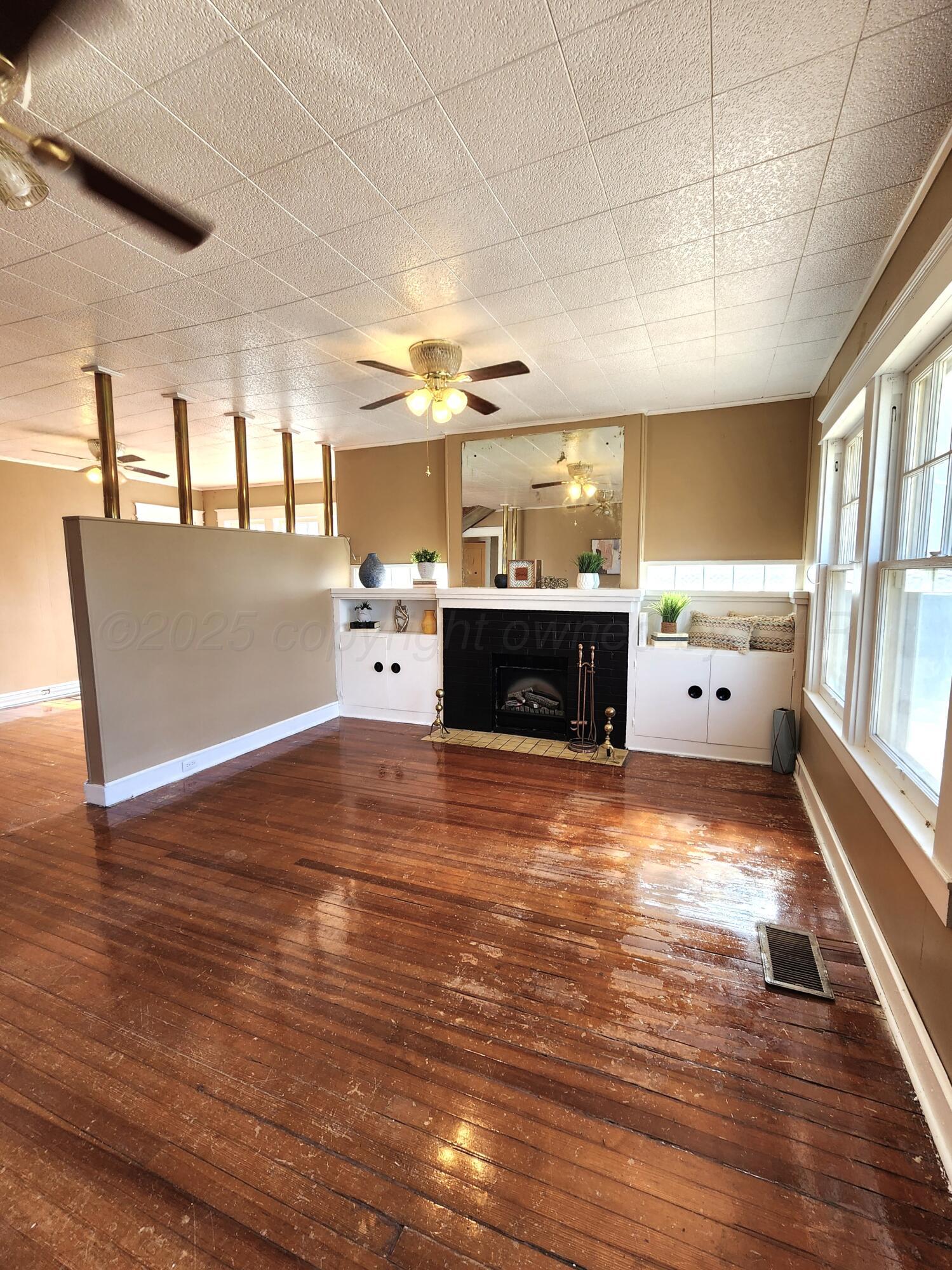 1106 West 10th Plainview, TX 79072 - Photo 6 of 32 Living area