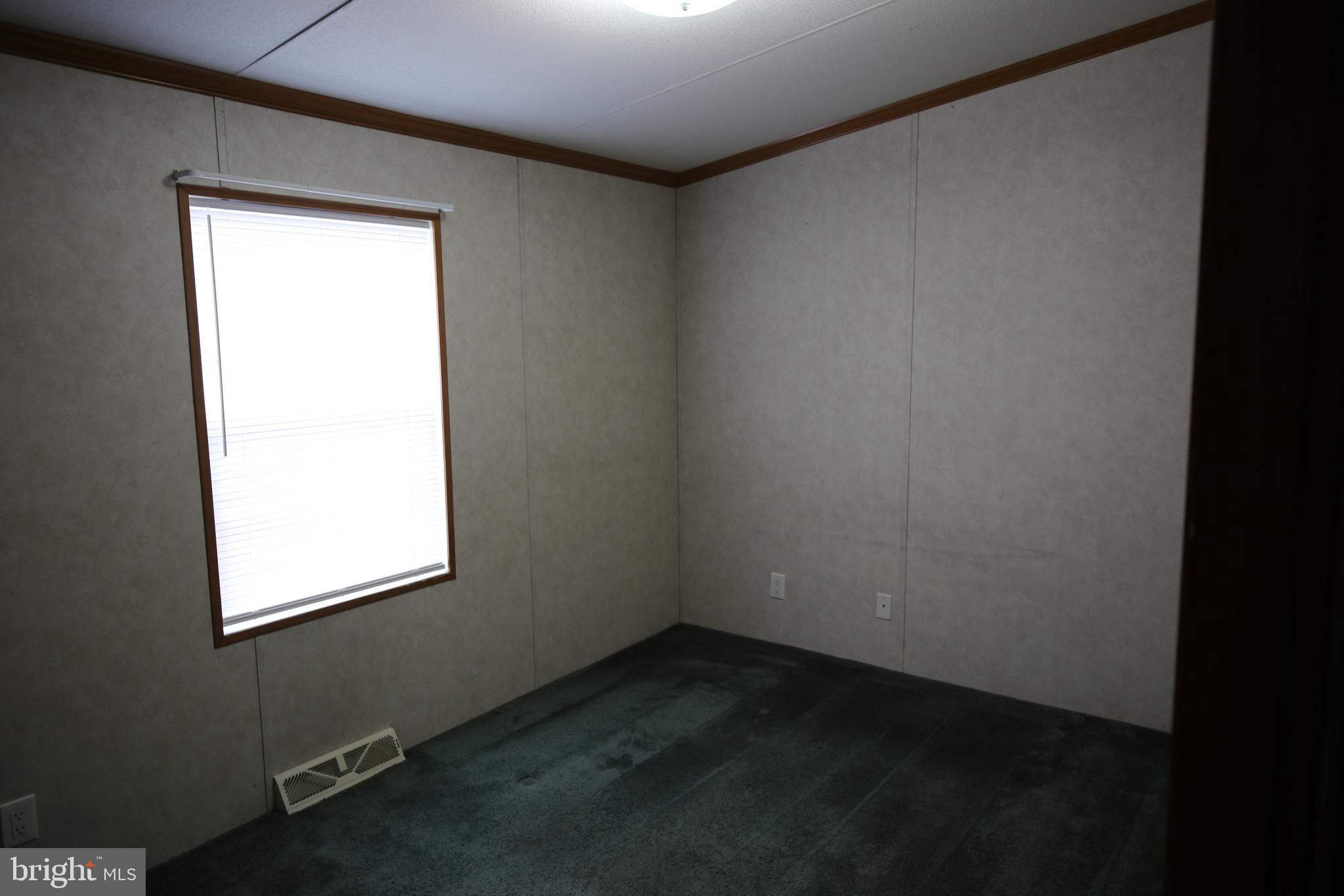 2437 Lebanon Road Manheim, PA 17545 - Photo 20 of 26 an empty room with a window