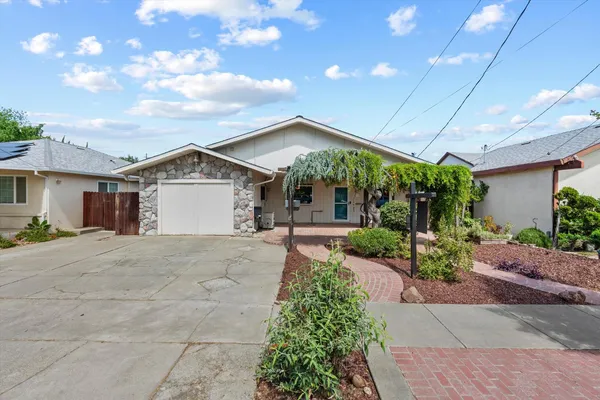 $550,000 | 425 Abbey Street, Winters, CA 95694