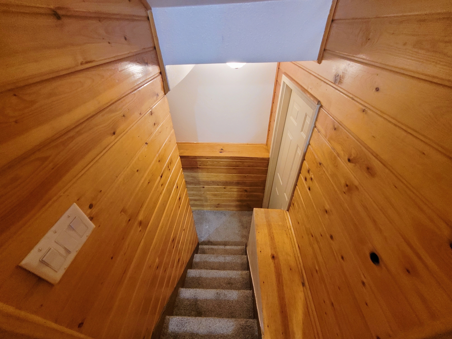 505 East Main Street Morrison, IL 61270 - Photo 17 of 27 a view of entryway