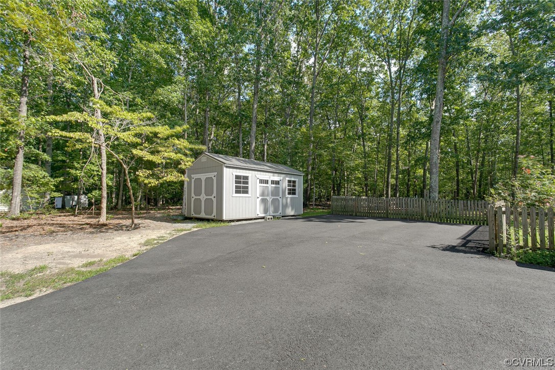 1310 King William Woods Road Midlothian, VA 23113 - Photo 40 of 42