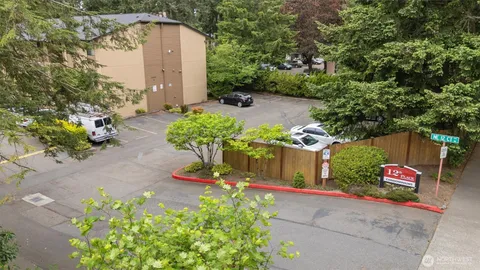 $399,000 | 16200 Northeast 12th Court, Unit D59, Bellevue, WA 98008