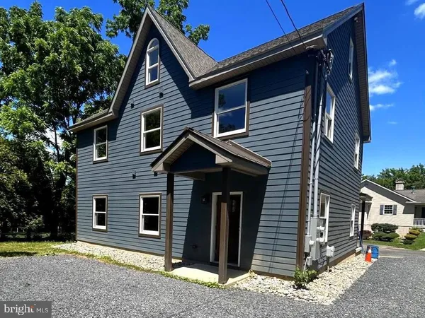 $2,850 | 135 West Maple Avenue, Langhorne, PA 19047