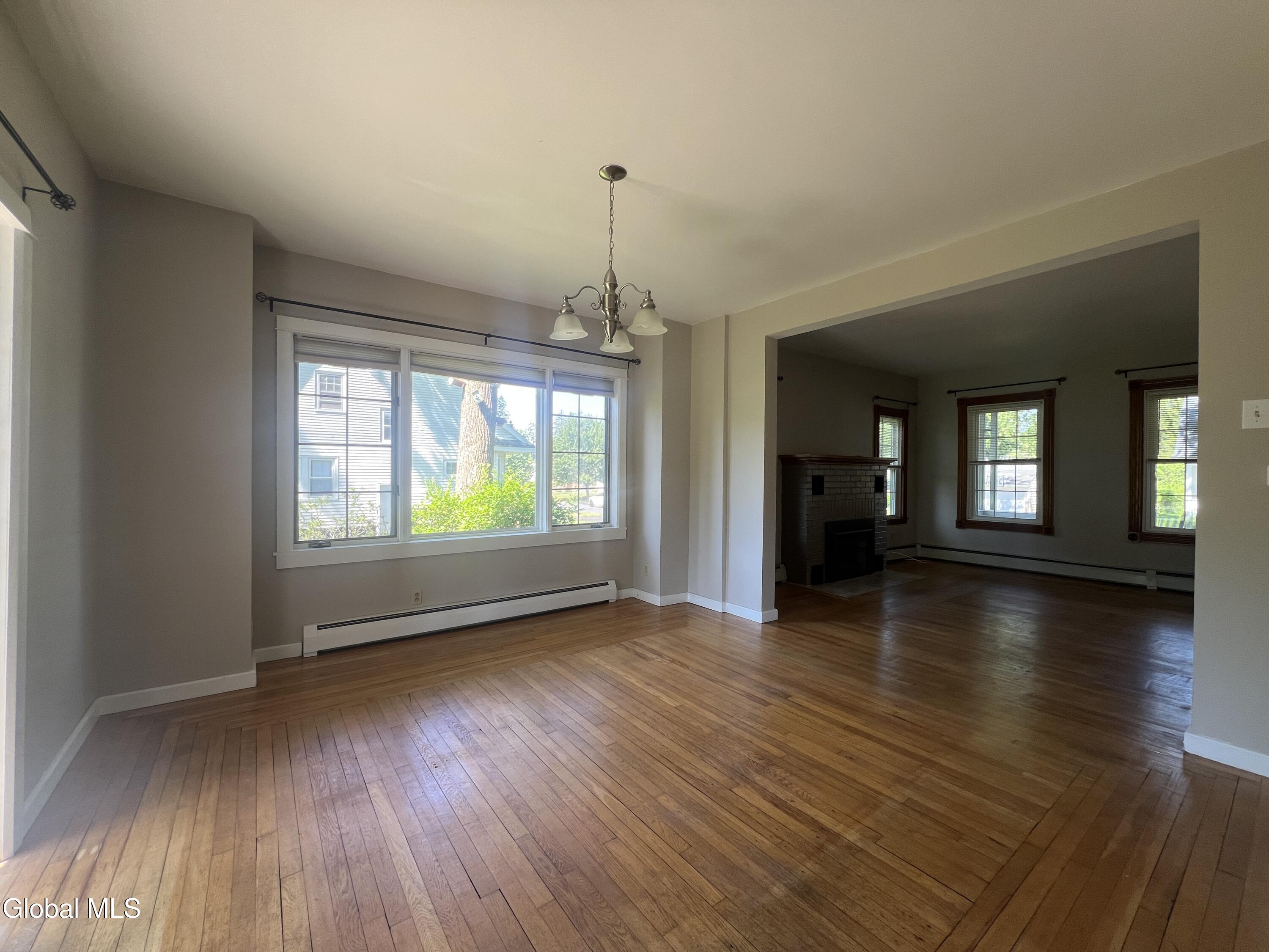 138 Eastholm Road Schenectady, NY 12304 - Photo 12 of 61 IMG_9985