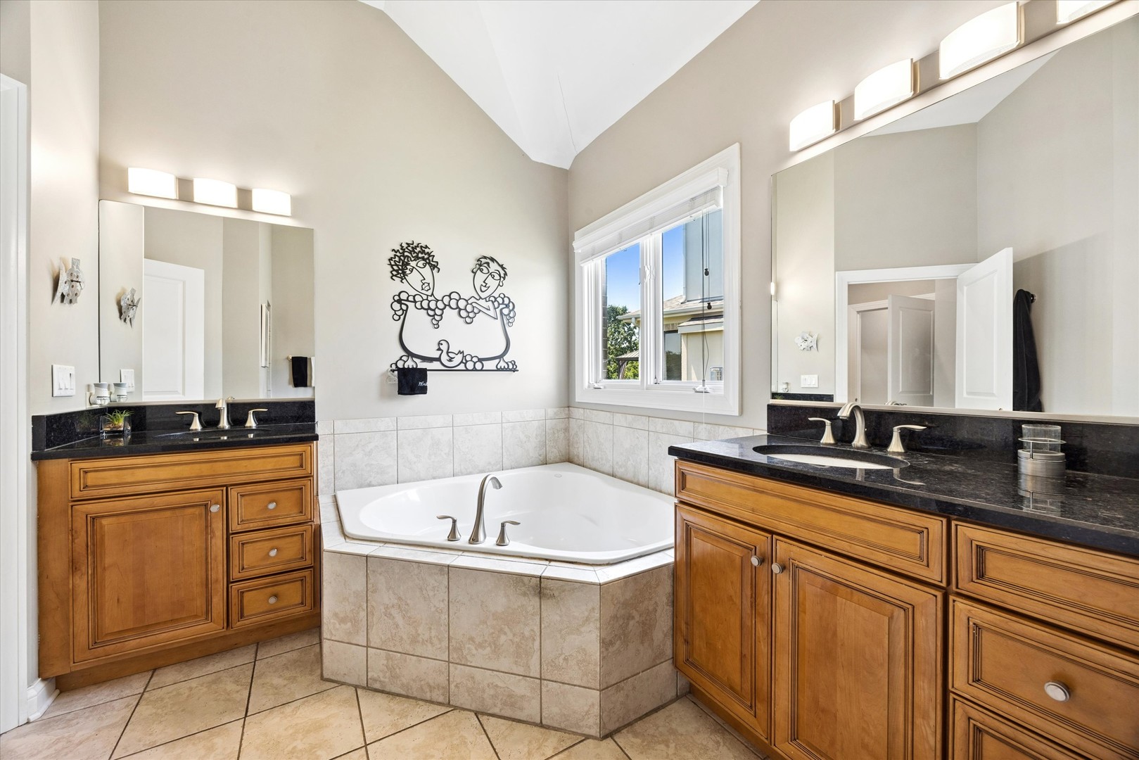 4124 Champion Road Naperville, IL 60564 - Photo 19 of 38