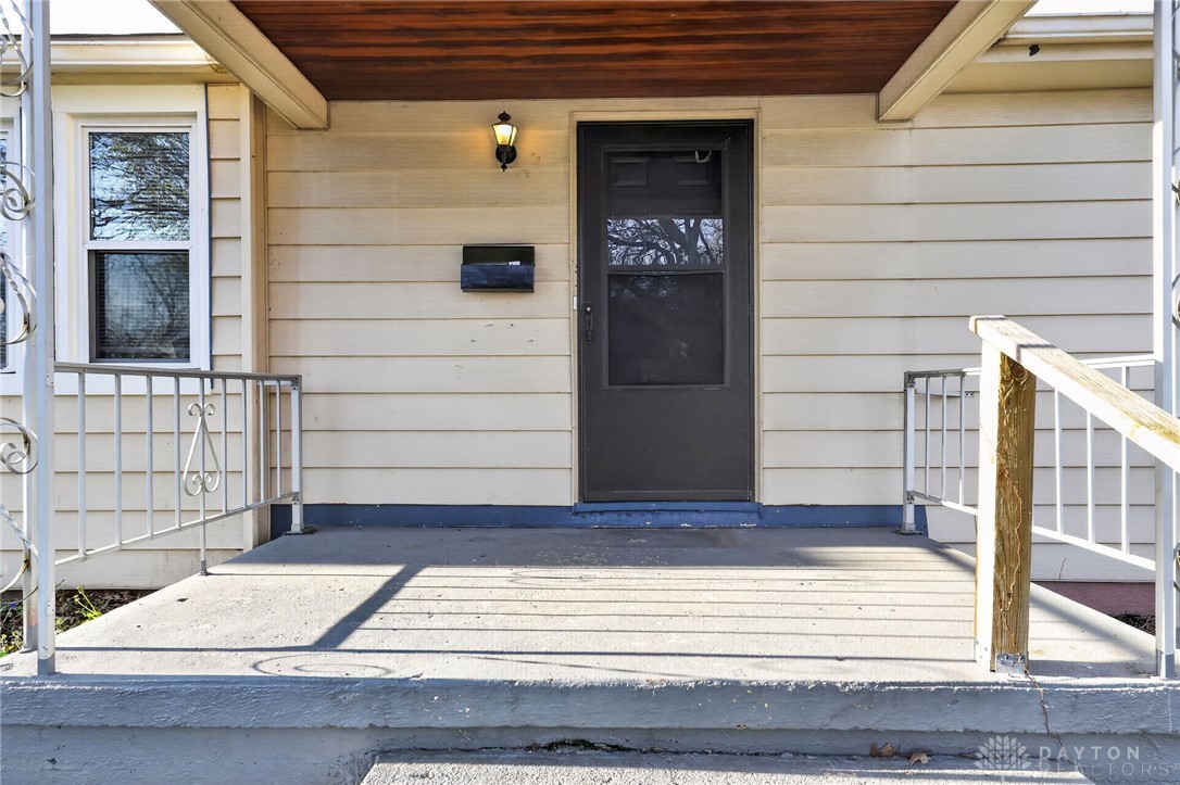 104 Allerton Road Dayton, OH 45405 - Photo 4 of 31 Gallery Image 4