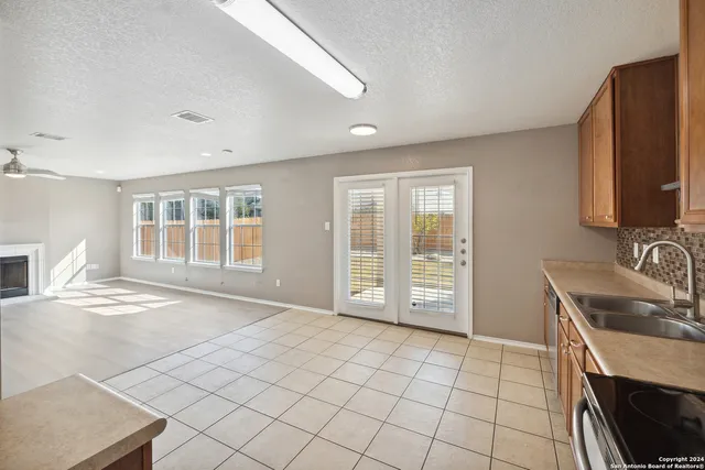 $1,899 | 11054 Barclay Point, San Antonio, TX 78254