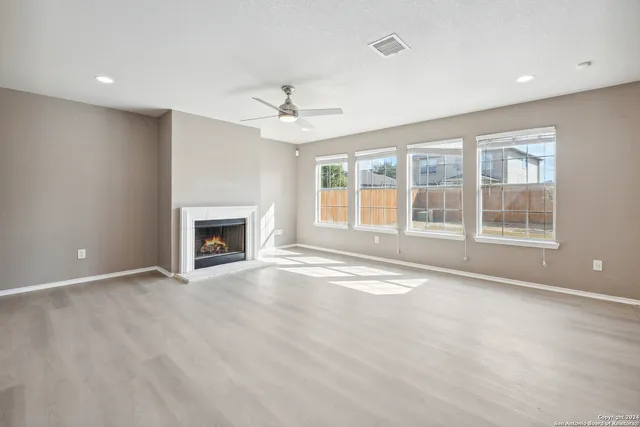 $1,899 | 11054 Barclay Point, San Antonio, TX 78254