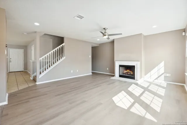 $1,899 | 11054 Barclay Point, San Antonio, TX 78254