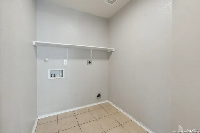 $1,899 | 11054 Barclay Point, San Antonio, TX 78254