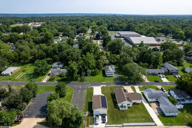 $14,000 | 512 East Paris Avenue, Peoria, IL 61603