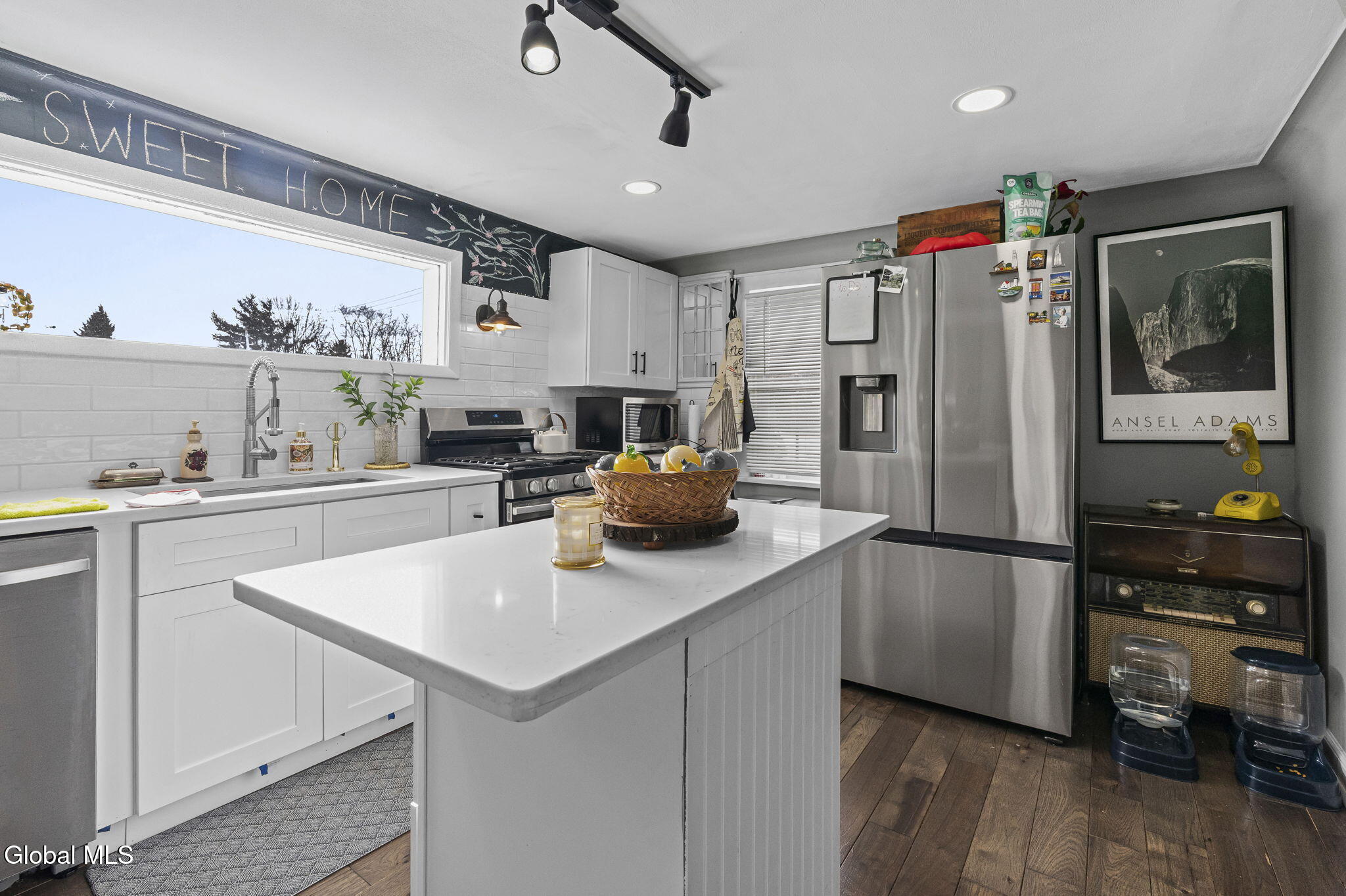 1371 Midline Road Amsterdam, NY 12010 - Photo 11 of 36 6-web-or-mls-1371-midline-rd